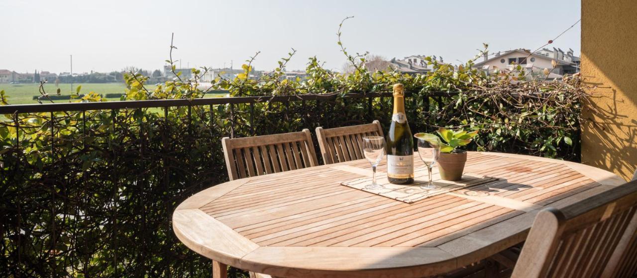 Gardappartamenti Cascinale Pool デセンツァーノ・デル・ガルダ エクステリア 写真